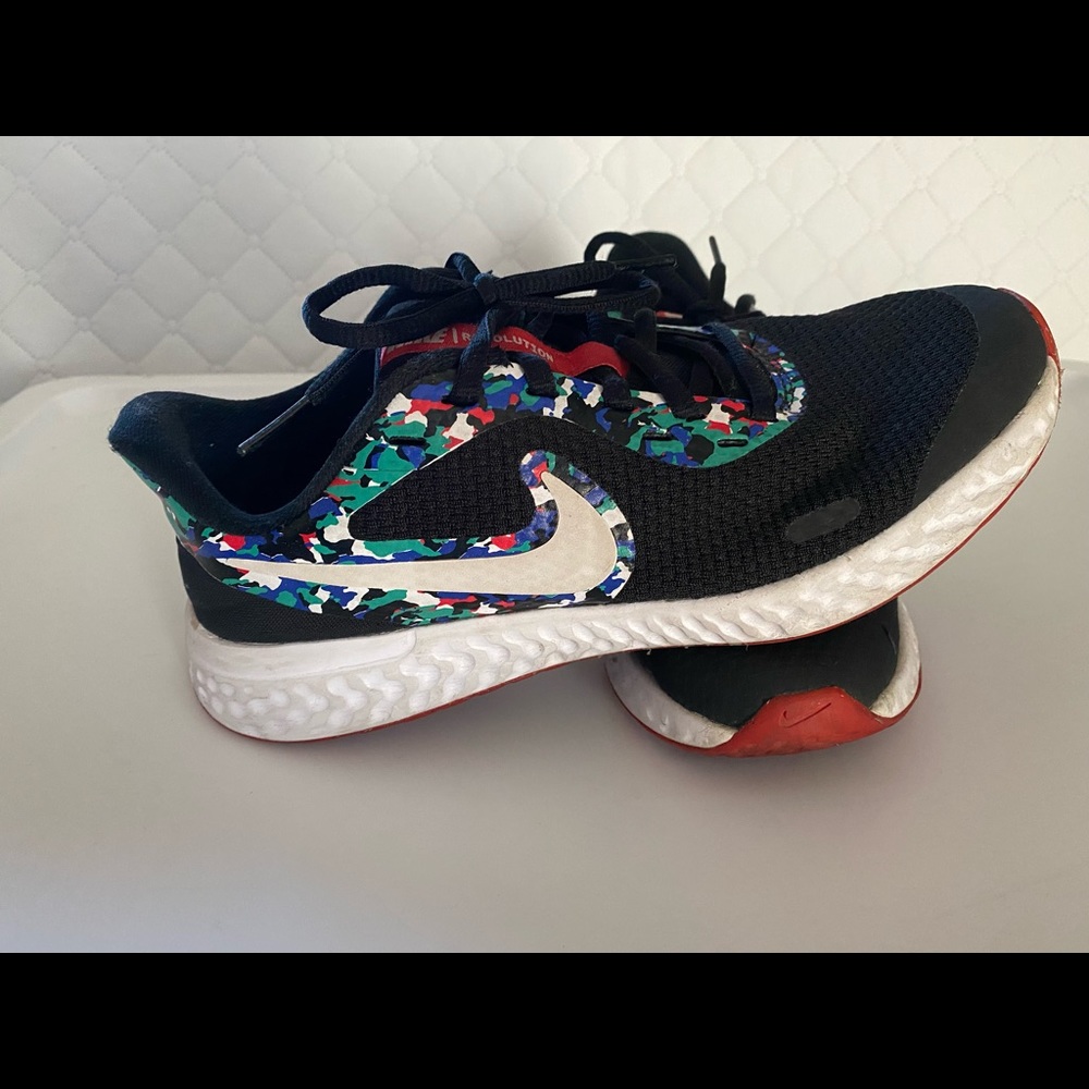 NIKE Revolution Running Shoes